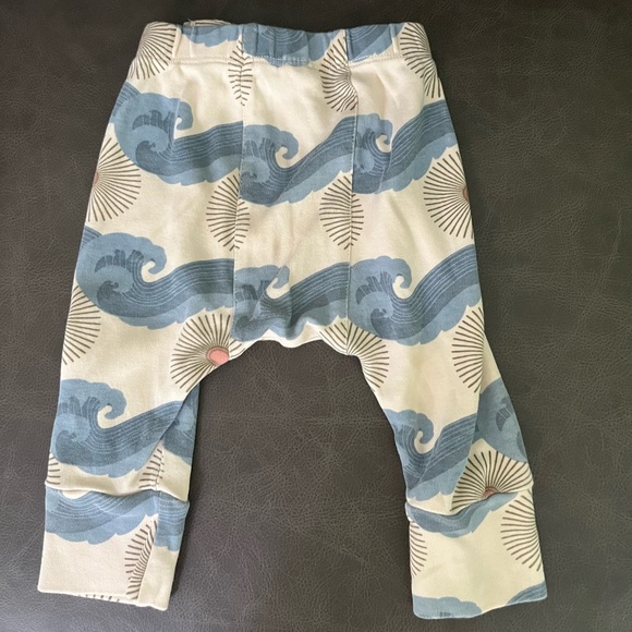 Kate Quinn Panda Pants - Sun & Waves - Picture 2 of 2